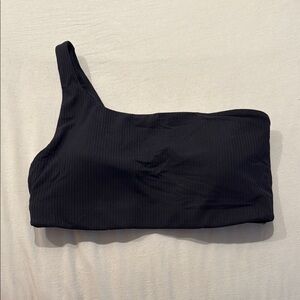 Black One-Shoulder Ribbed Sports Bra